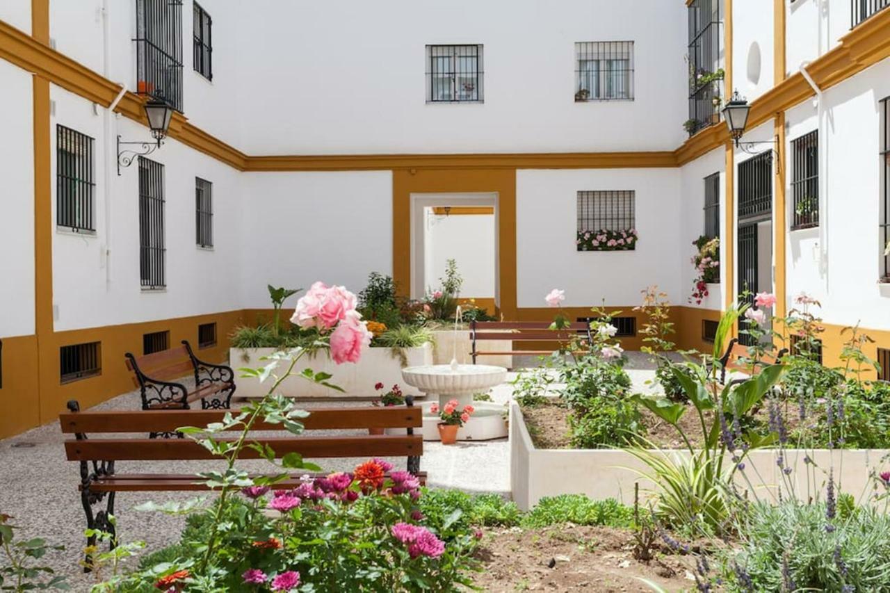 Apartamento Jardin De Santa Paula セビリア エクステリア 写真